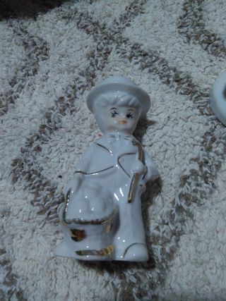 2 bibelôs porcelana contate