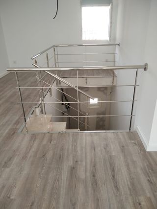 Mesas, cancelas, rejas barandillas