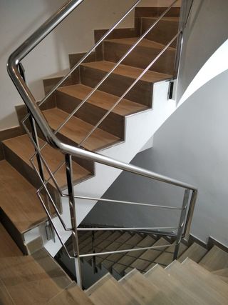 Mesas, cancelas, rejas barandillas