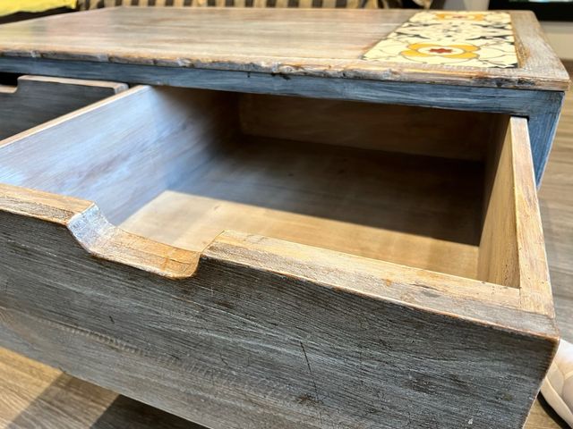 Mesa de centro madera roble artesanal con ruedas