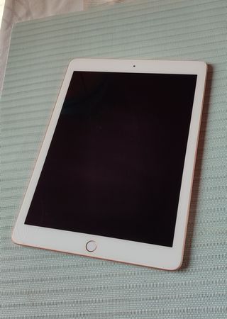 ¡URGE VENDER! iPad 6ª generación/ WiFi (32 gb)