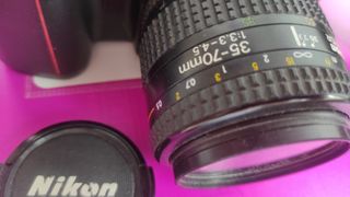 Cámara Réflex Nikon 