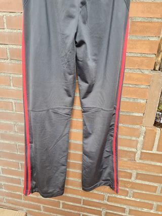 Pantalon chandal como nuevo