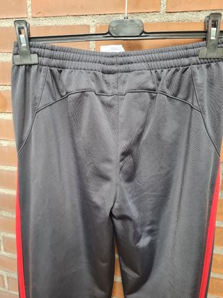 Pantalon chandal como nuevo