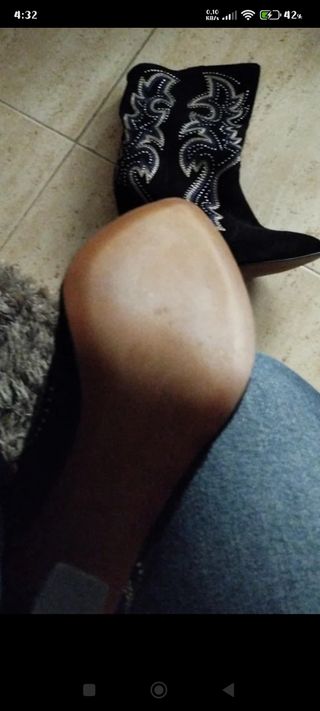 Botas piel Zara bordadas 