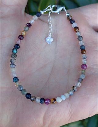 Pulsera, plata ley y minerales 