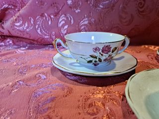 Tazas consomé pickman rosas