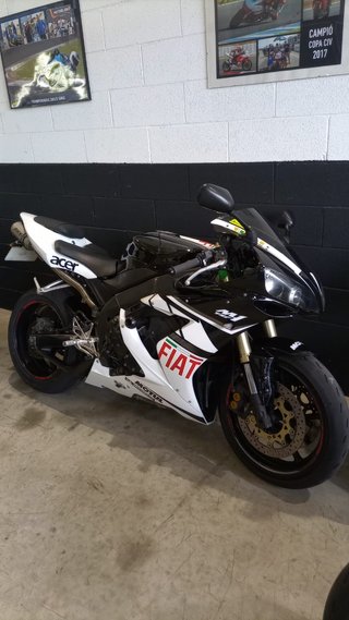 Yamaha R1 2004-2006