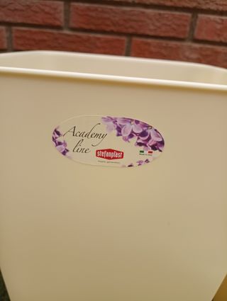 Lote 4 macetas color crema.