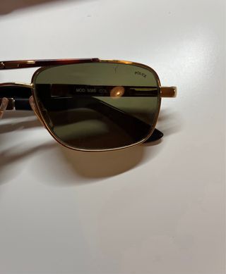 Gafas de sol Police vintage con su funda
