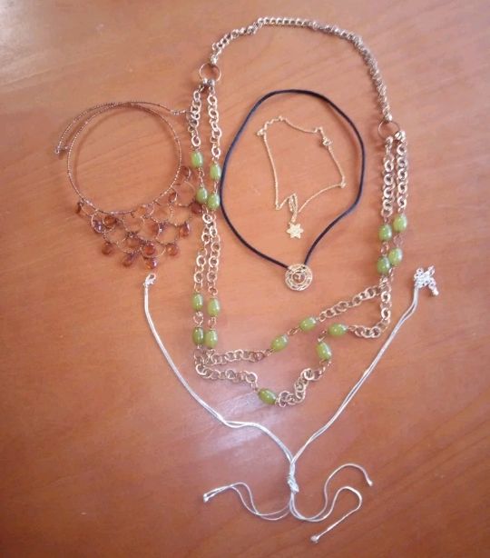 Lote bisutería anillos pendientes