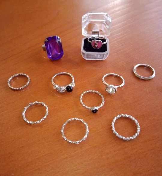 Lote bisutería anillos pendientes