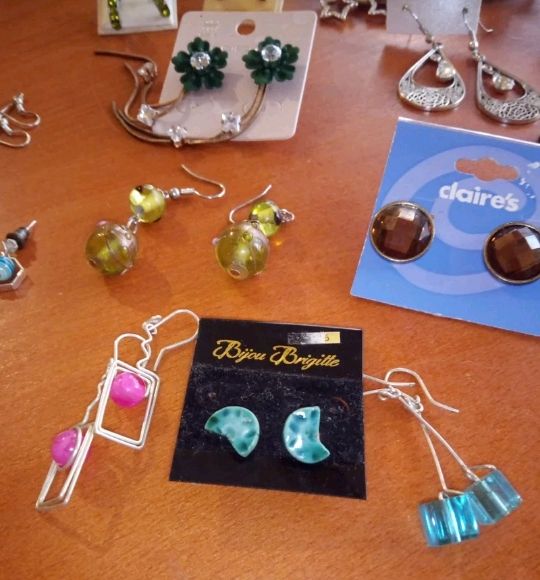 Lote bisutería anillos pendientes