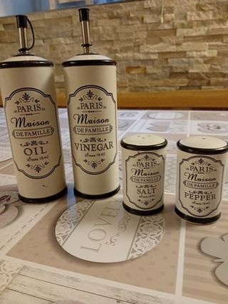 Olio aceto sale e pepe