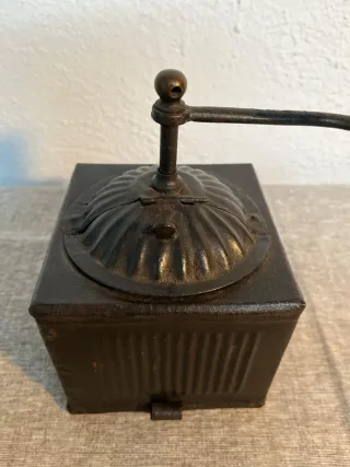 Molinillo de café antiguo art deco