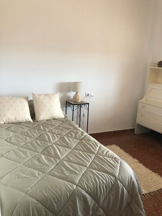 Se alquila piso julio y agosto