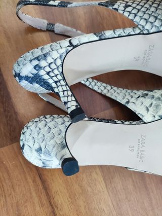 Zapatos de tacón de Zara 