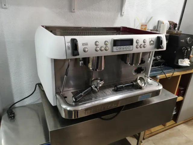 Cafetera 2 gr. Revisada electrica