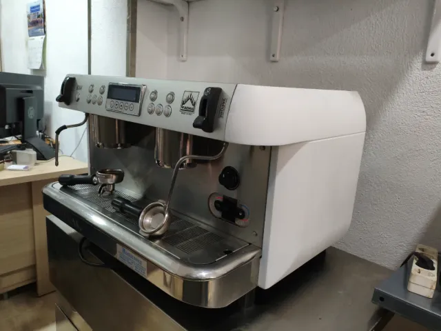 Cafetera 2 gr. Revisada electrica