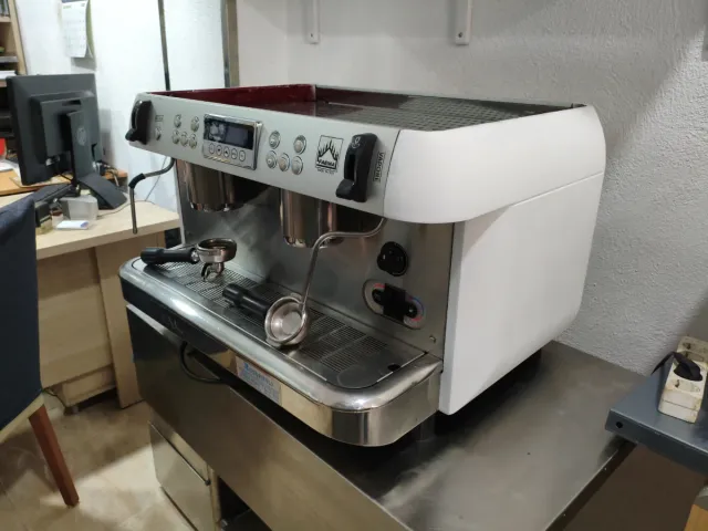 Cafetera 2 gr. Revisada electrica