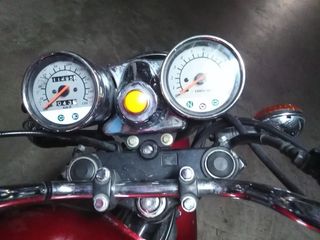 Moto CB 750. Clasica en buen estado