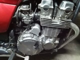 Moto CB 750. Clasica en buen estado