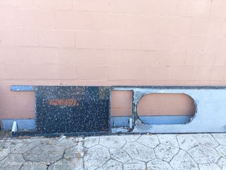 Cocina de madera con fregadero y encimera granito