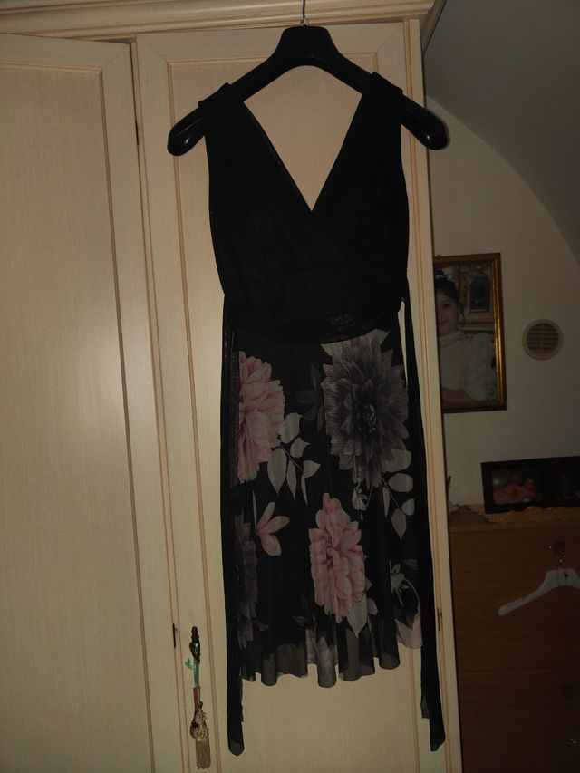 Ottimi abiti estivi usati pochissimo 