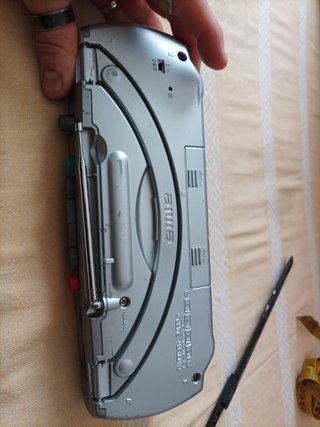 Mini stereo portatile con batteria e man
