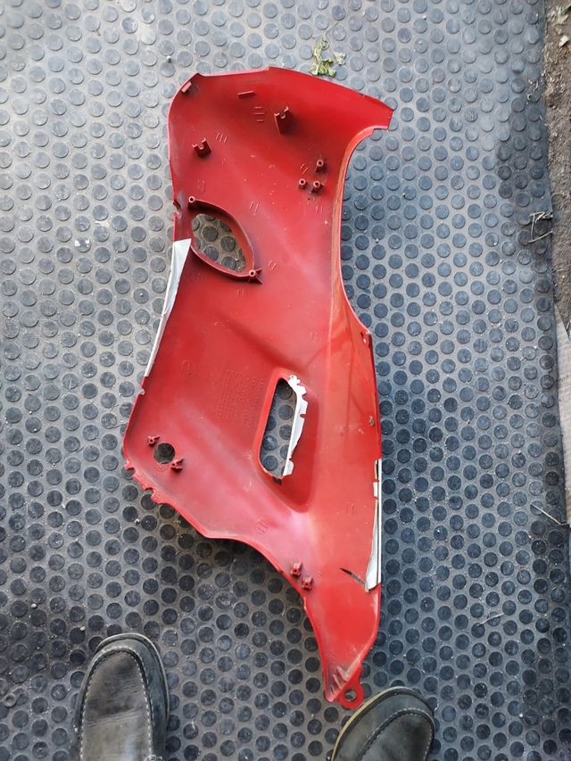 Carenados de suzuki y cagiva freccia