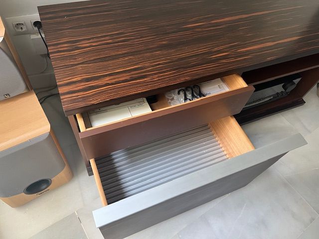 mesa madera y acero
