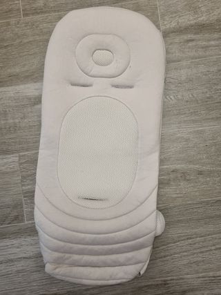 Inglesina aptica xt (se vende por separado)