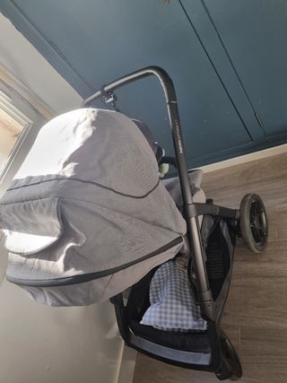 Inglesina aptica xt (se vende por separado)