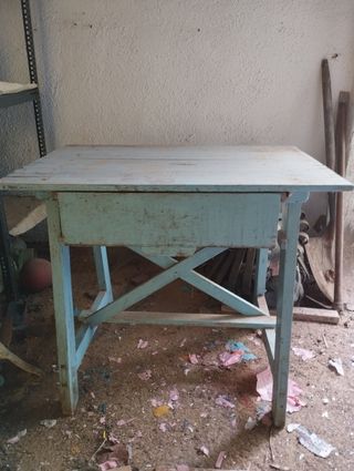 Mesa antigua Matancera