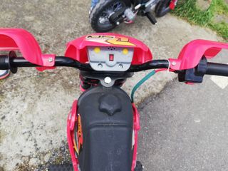 Moto eléctrica niños