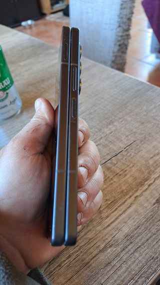 Samsung Galaxy Fold 5 pantalla interior mal