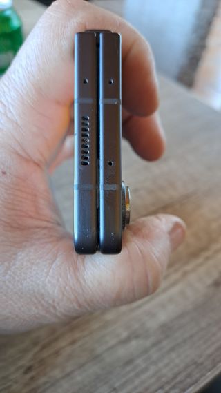 Samsung Galaxy Fold 5 pantalla interior mal