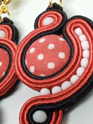Pendientes flamenca
