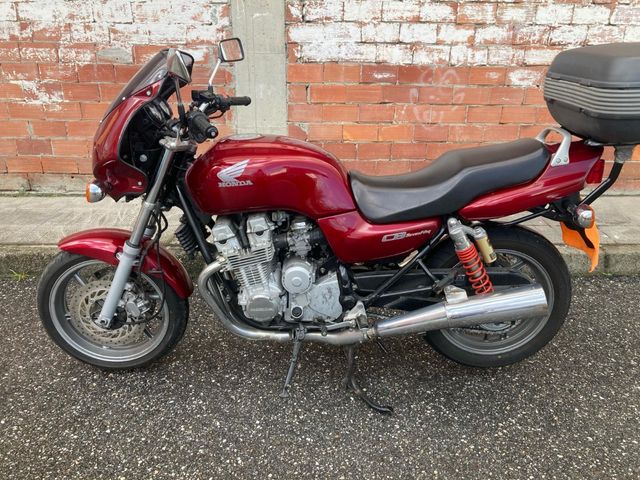 Honda CB 750 sevenfifty