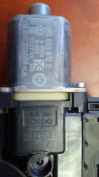 MOTOR ELEVALUNAS TRASETRO DERECHO VW POLO R6