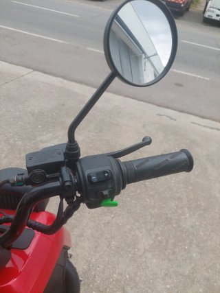 Moto NIU 100% eléctricas
