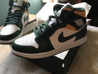 Jordan 1 mid color blanco y verde