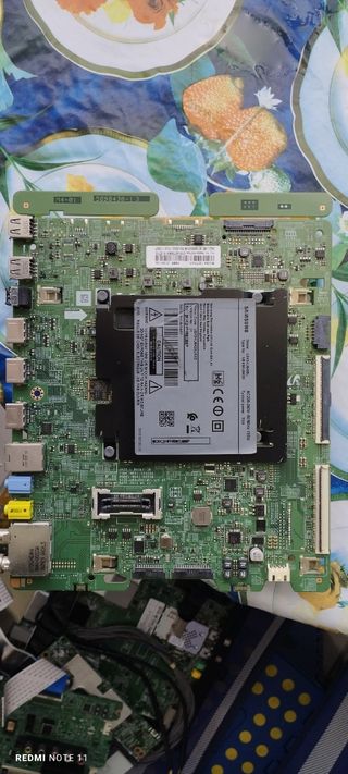 TV LG 43UO75006LF Pantalla rota