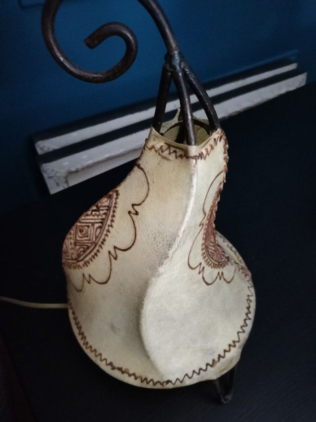 LAMPADA IN PELLE FATTA A MANO