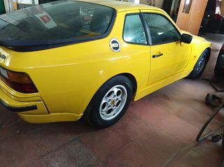 Porsche 944 1985