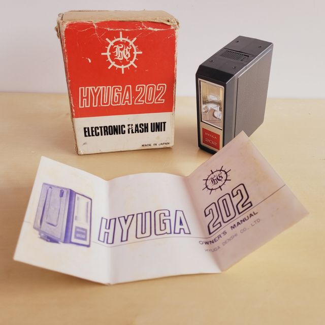 Il flash vintage funziona con istruzioni e scatola