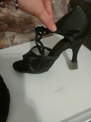Zapatos de baile latino