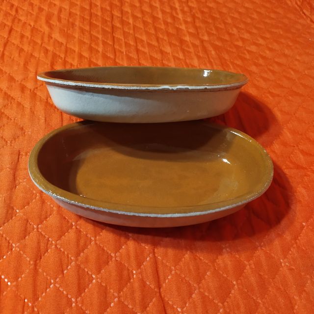 Pirofile vintage da forno in terracotta