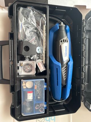 Dremel 4000 casi sin uso con accesorios