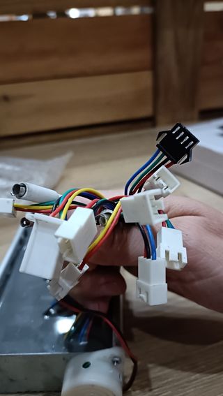 Cargadores y controladora nuevos para patinetes